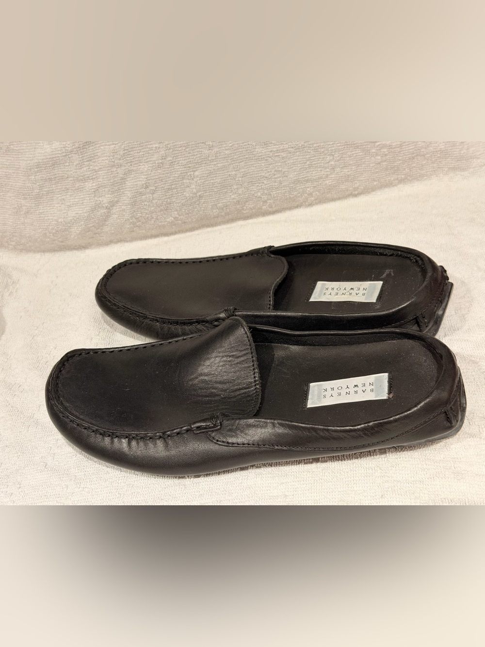 Barneys New York Black Leather Moccasin Loafers.Made in Italy